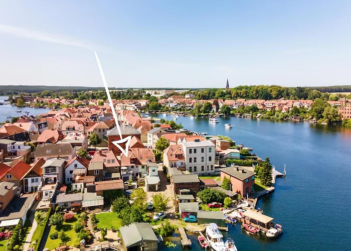 Wasserblick In Der Inselstadt مالتشو